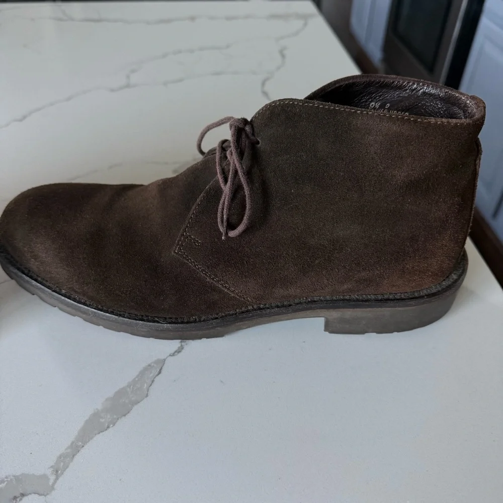 Banana Republic Brown Suede Chukka Boots